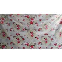 Florista Dama Gül Masa Örtüsü 1 Metre